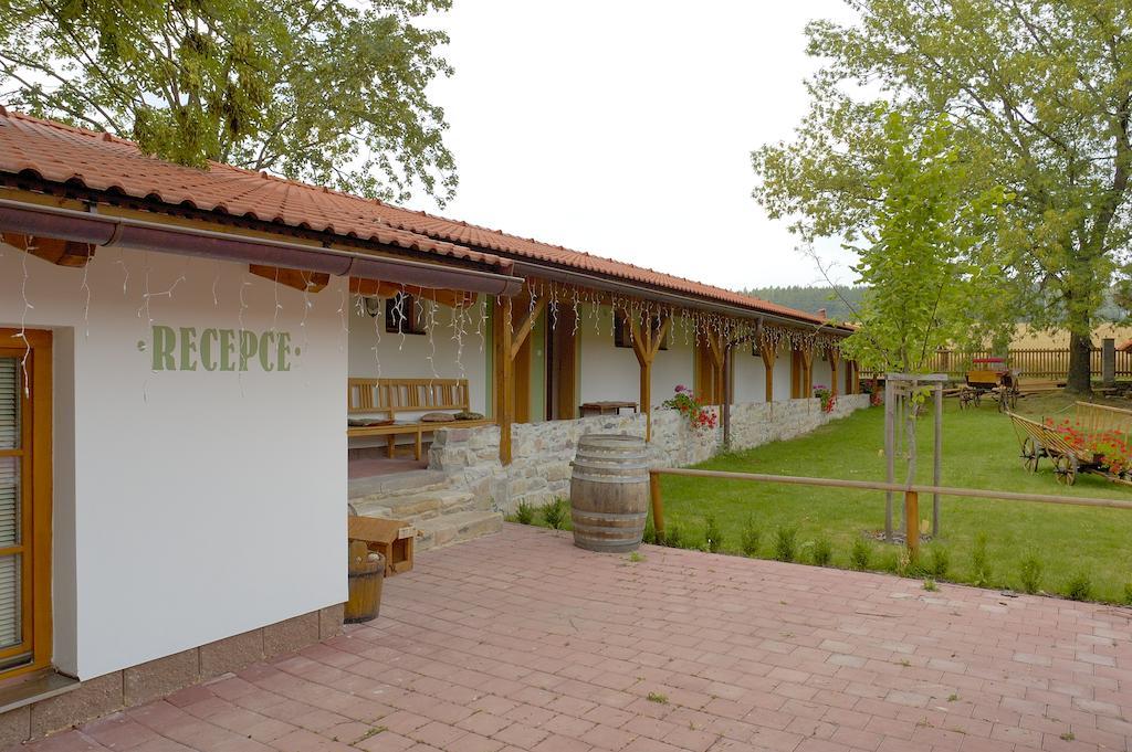 Hotel Na Statku Mirošov Mirosov (Rokycany) Exterior foto